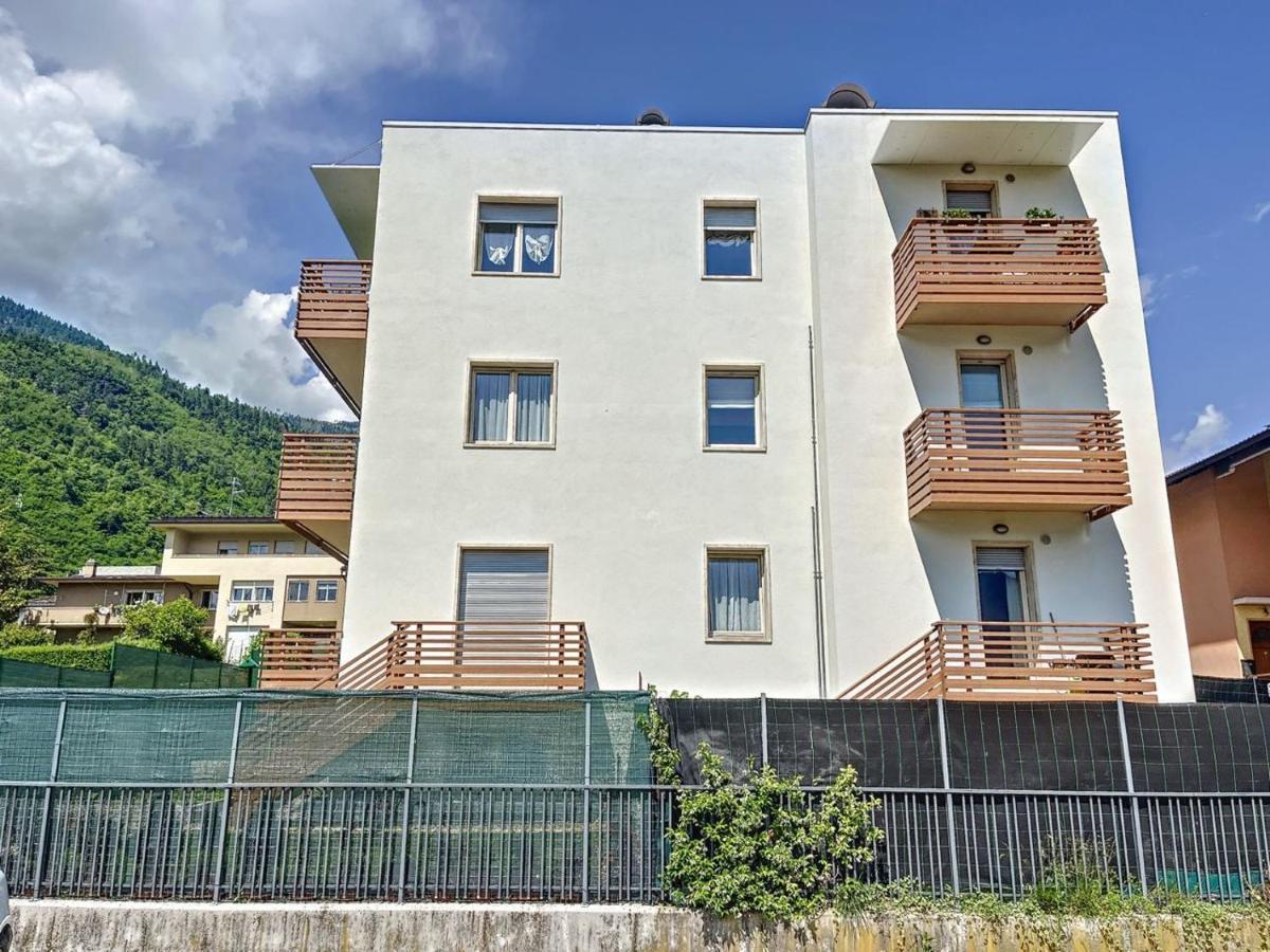 Villa Eden A Levico Terme Exteriör bild